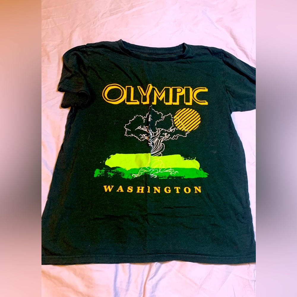 over sized tee, dark green, and neon green, really soft nice fabric!